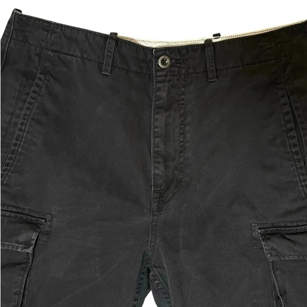 Y2K Levi's Mens Size 32 Cargo Shorts Faded Black Baggy Utility Streetwear